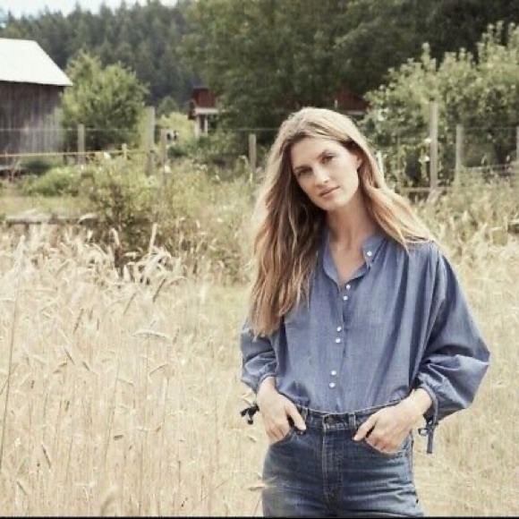 *sold* Doen O’Keefe top in chambray - Picture 3 of 4